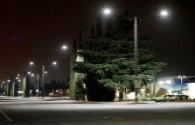 Mit energiesparenden LED-Straßenbeleuchtung und schön